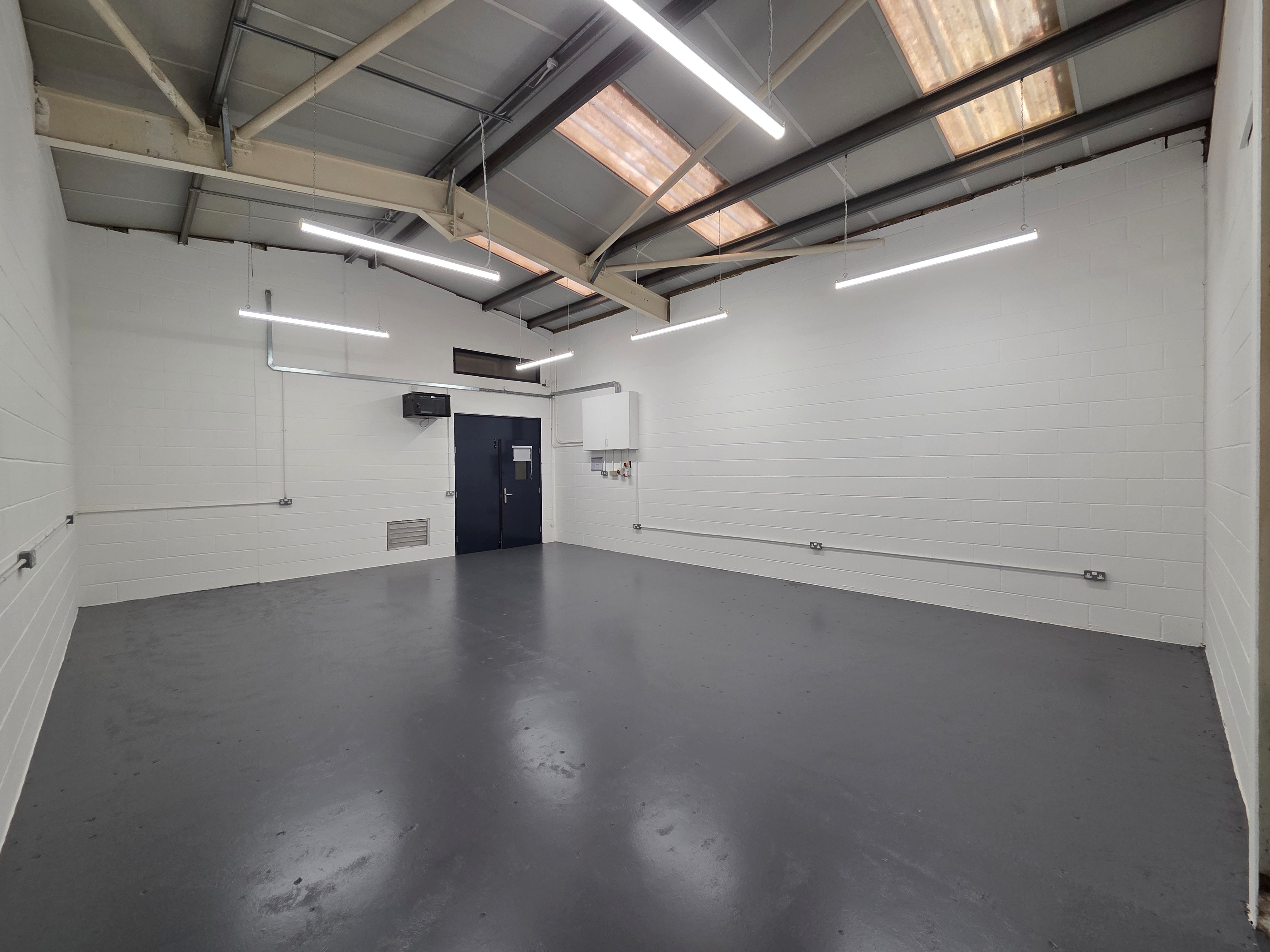 Industrial Unit in Nuneaton - photo 3